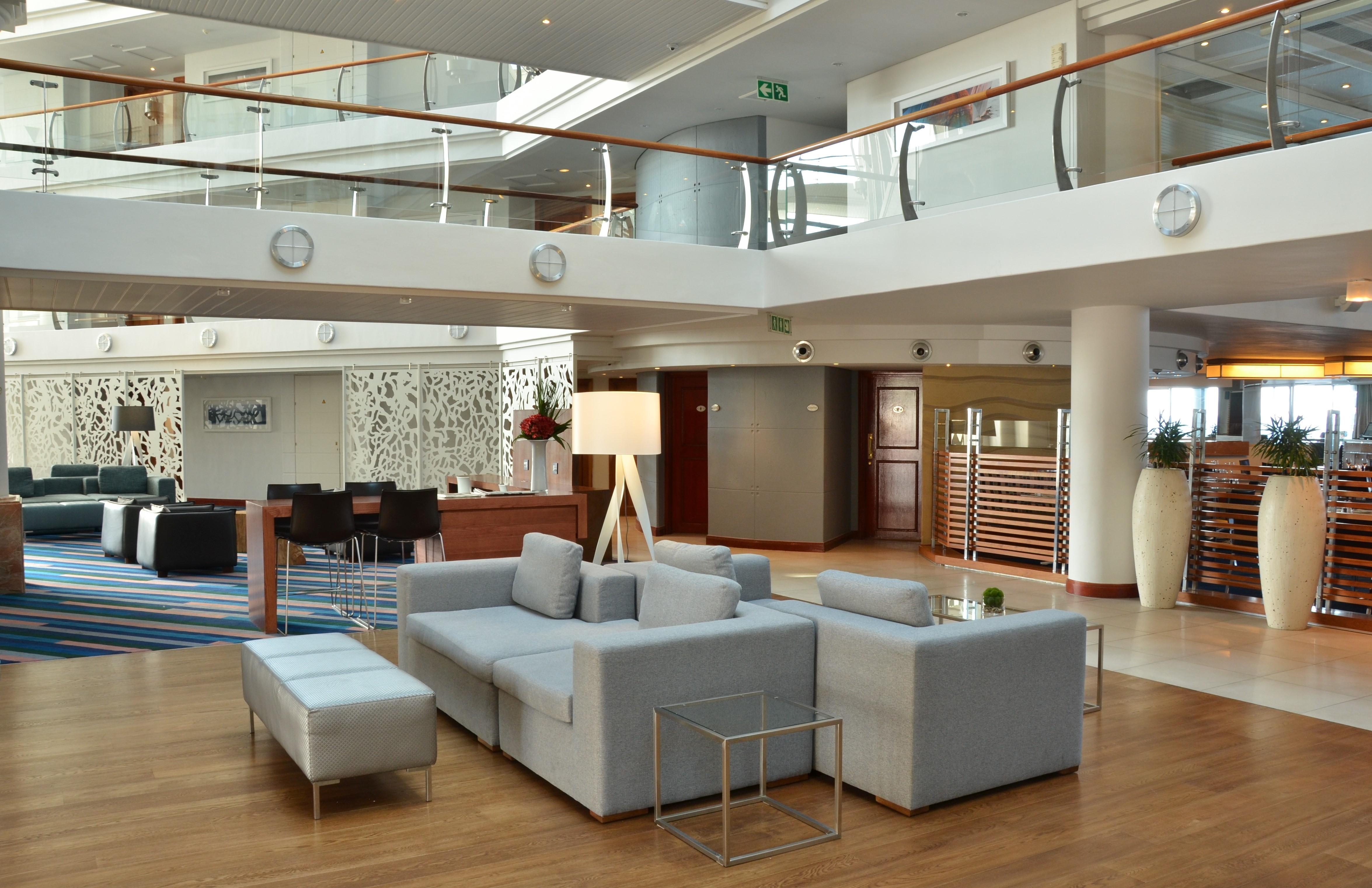 فندق راديسون بلو ووترفرونت، كيب تاون المظهر الخارجي الصورة The lobby of the hotel