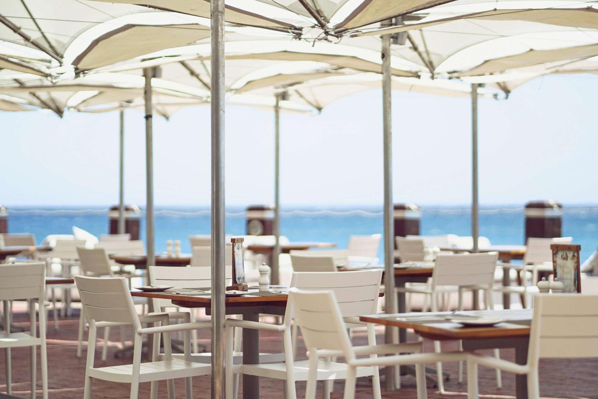 فندق راديسون بلو ووترفرونت، كيب تاون المظهر الخارجي الصورة The Beach Club